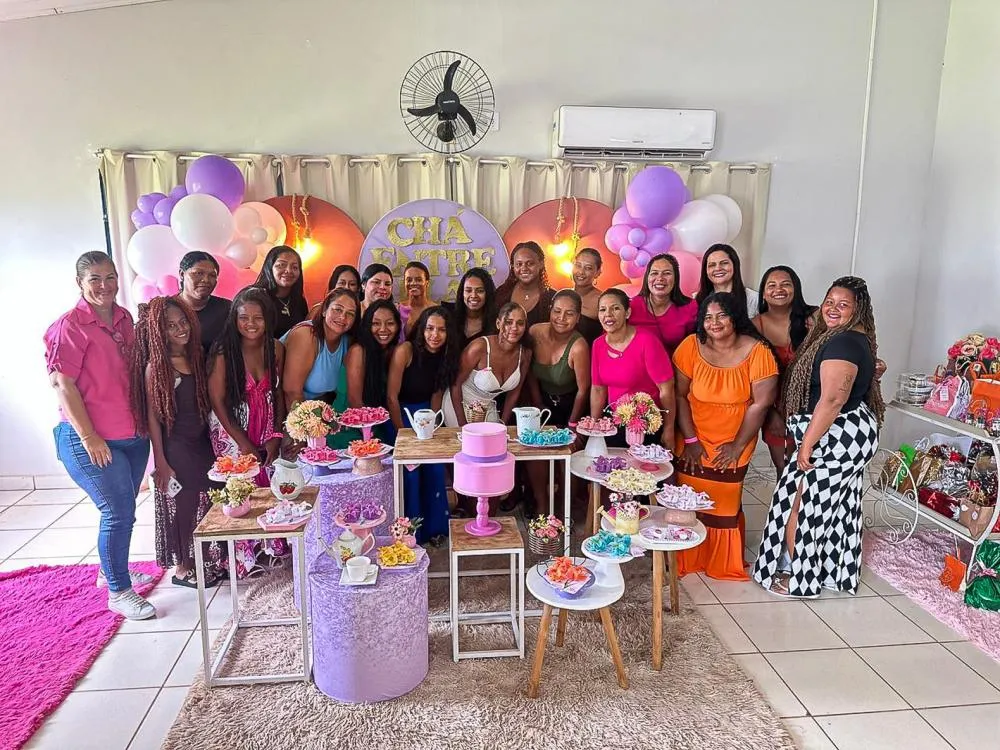 Prefeitura promove “Chá Entre Elas” em homenagem a mulheres que ajudam a cuidar da cidade