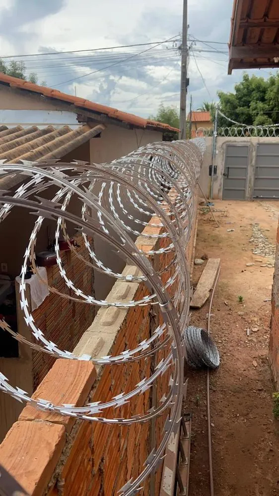 Soluções e Tecnologias oferece cerca elétrica e concertina com instalação profissional
