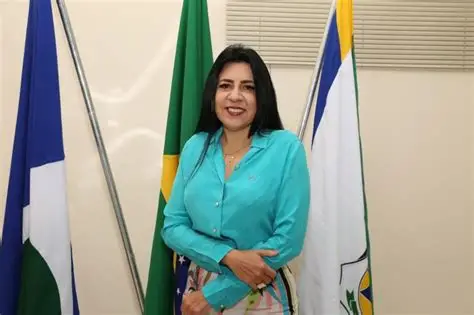 Prefeita Eliene Liberato emite nota oficial após aprovação de relatório da CPI das Obras em Cáceres